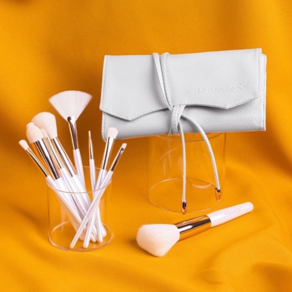 La Beauté Soi makeup brushes